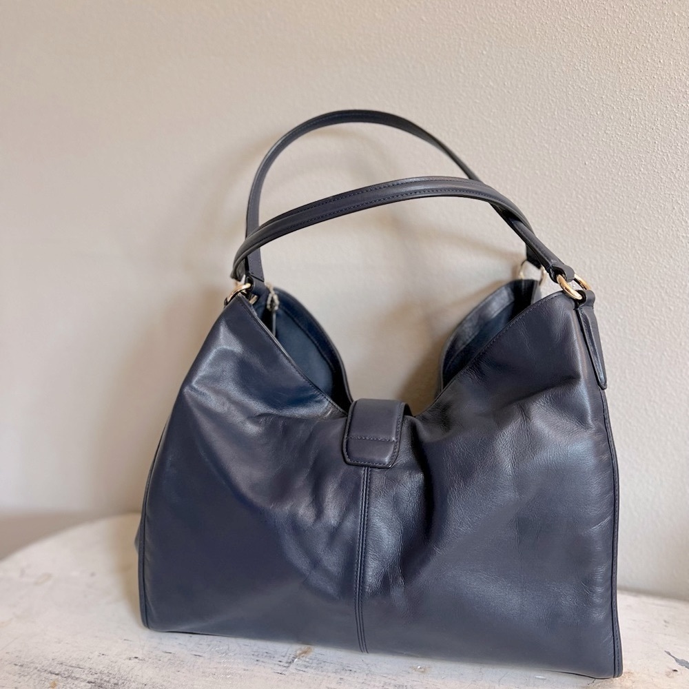 Coach 🌟HP🌟Madison Carlyle Leather Shoulder Bag - Picture 2 of 11
